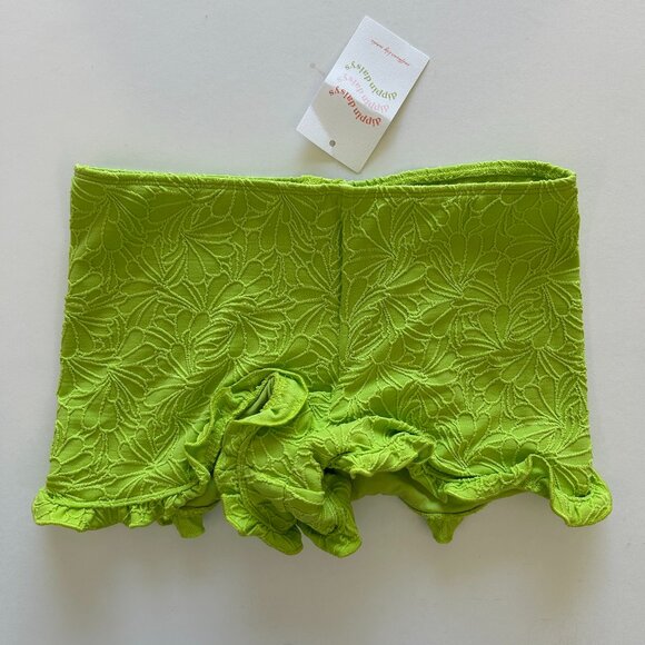 Dippin’ Daisy’s Rebel Shorts - Picture 1 of 3